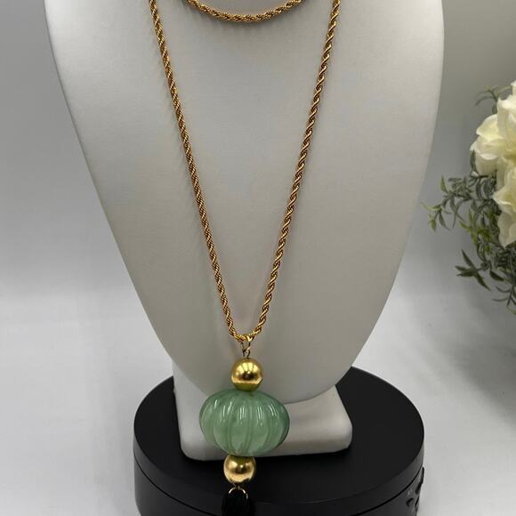Kenneth Jay Lane Green 22K Gold
Electroplated Green Bead Resin Tasseled Necklace - Picture 2 of 8